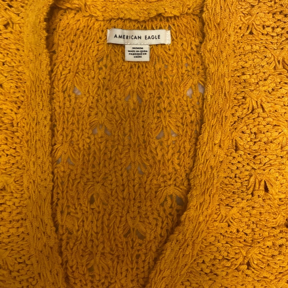 American Eagle oversized cropped cardigan. - Picture 2 of 6